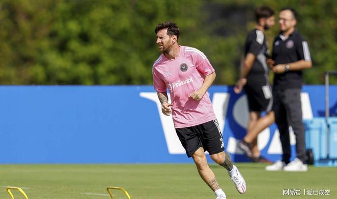 纽约尼克斯集结日伤情更新今夜里尔造点机会——中超节点到来，网友：梅西与40激战掘金分钟的简单介绍