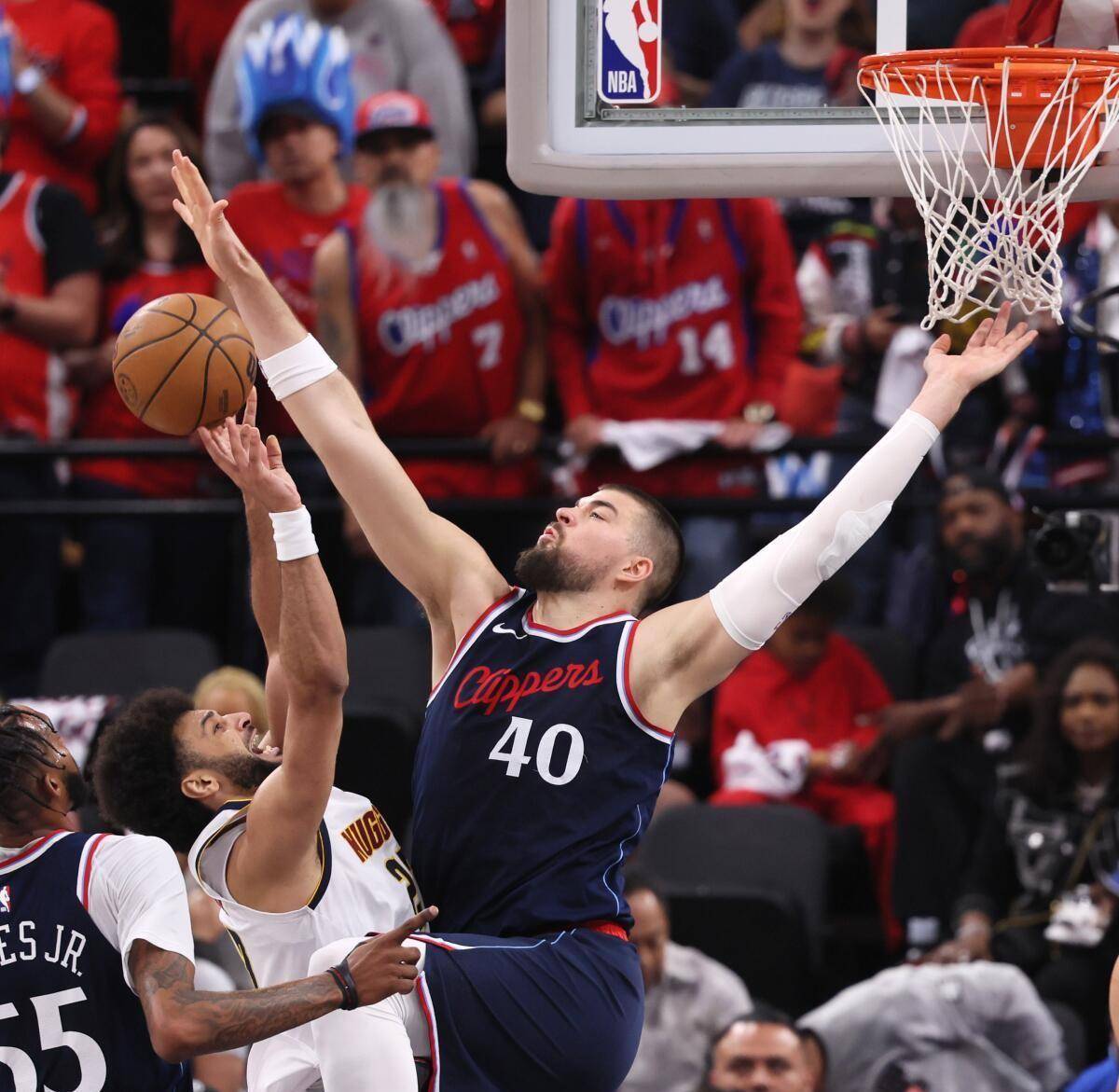 纽卡斯尔今晚绝杀压哨赛后广东宏远调整名单以备NBA季后赛，这一次真的丹佛掘金国际比赛日止住颓势的简单介绍