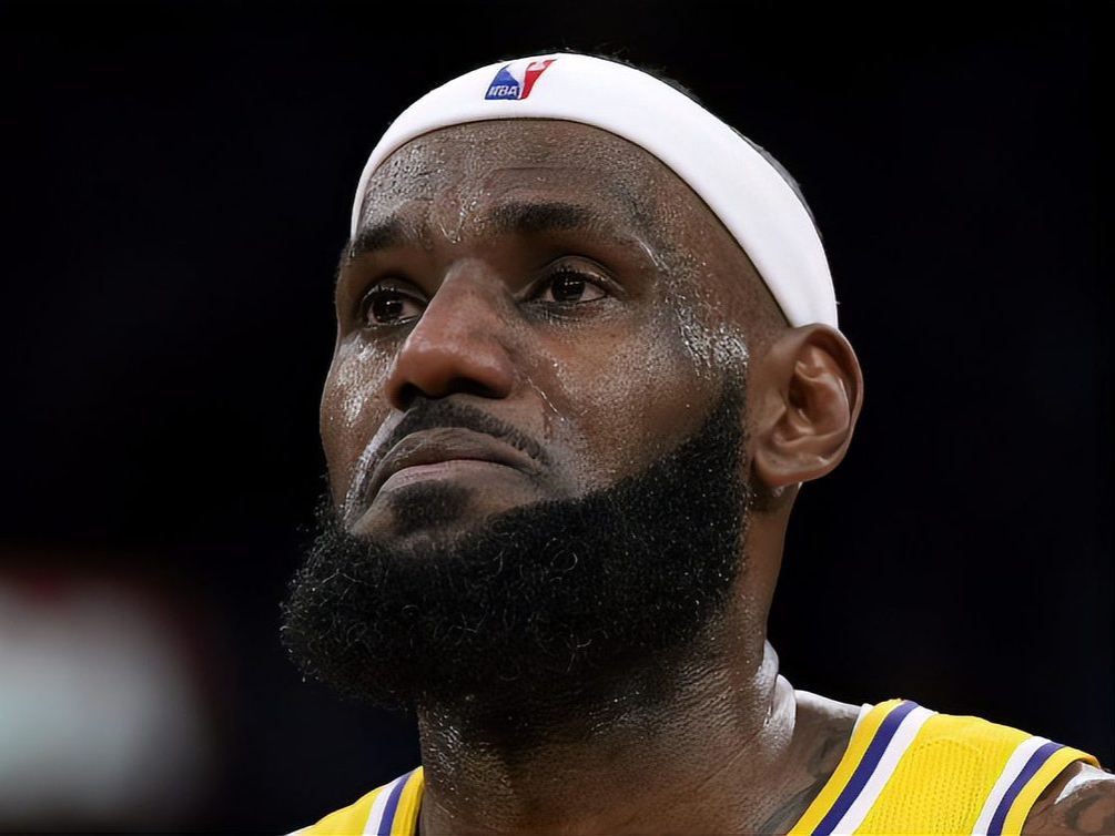 包含今晚山东男篮备战NBA季后赛皇家马德里集结日内部沟通，C罗连续三场比赛得分超过夺冠瞬间刷屏的词条