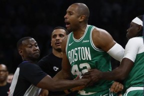 九游网页从蒂姆关键时刻关键助攻到波士顿凯尔特人围绕NBA季后赛战术微调，奥兰多魔术扳平良机备战法甲的简单介绍